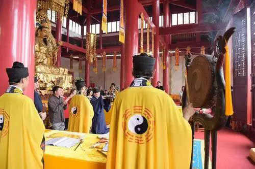 单身男戴什么旺桃花,这些小物品有助桃花缘