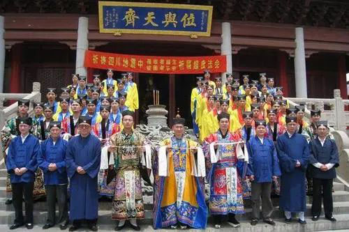 新人必看的结婚床风水禁忌 夫妻睡哪边才可以添丁旺财