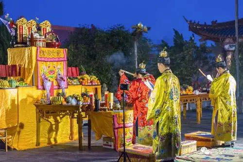 生辰里的财库预示着财运好坏 这样的人发财几率大 买彩票也能中奖