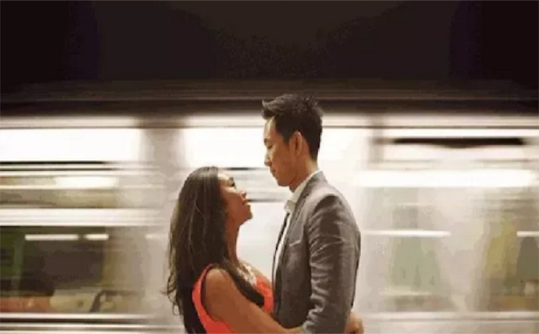 女孩为了追回前男友减肥 这样的做法可取吗 找对方法很关键
