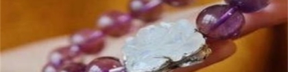 旺姻缘：佩戴什么招桃花，这几种饰品男女都适合