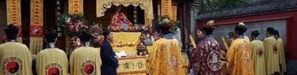 民俗文化：白居易最“苍凉”的一首诗，道出千古至理，结尾两句成网红金句，看哭无数人